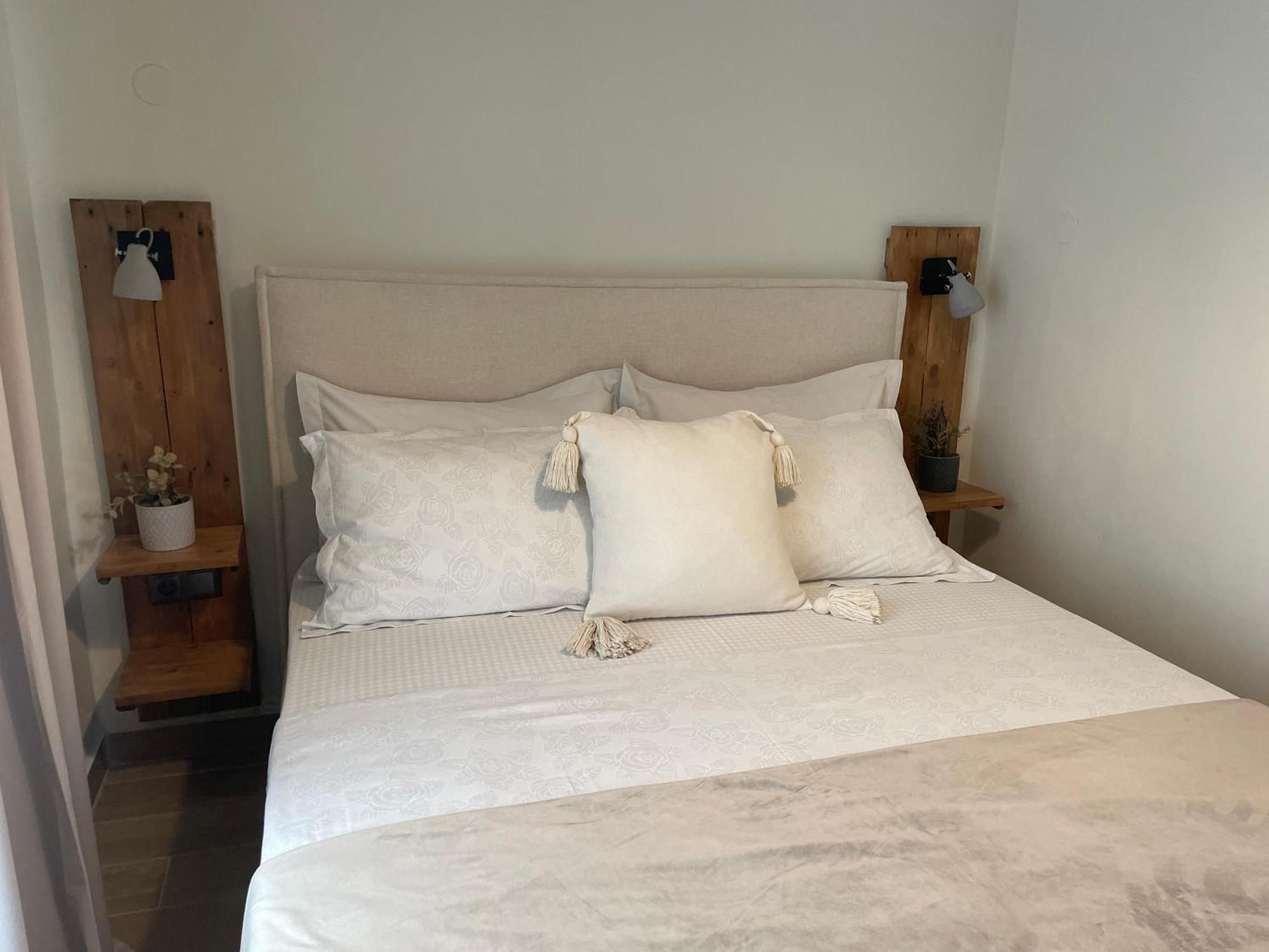 Terra Holiday Homes Аспровалта Екстериор снимка